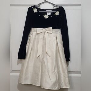 Youngland Black Velvet Long Sleeve Off White Satin Girl's Dress 5-Wedding Formal